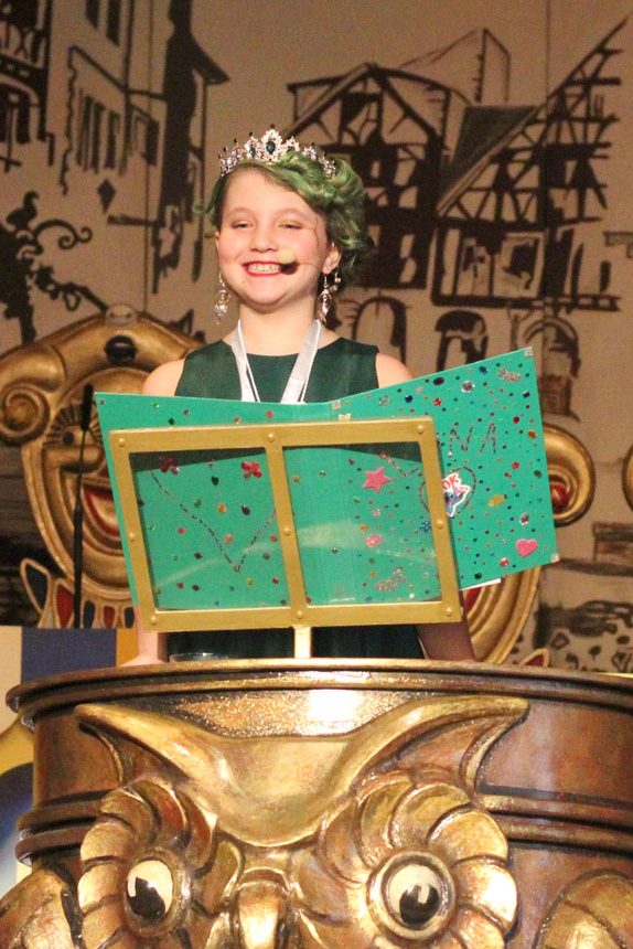 Mehr über den Artikel erfahren Luna Ecker